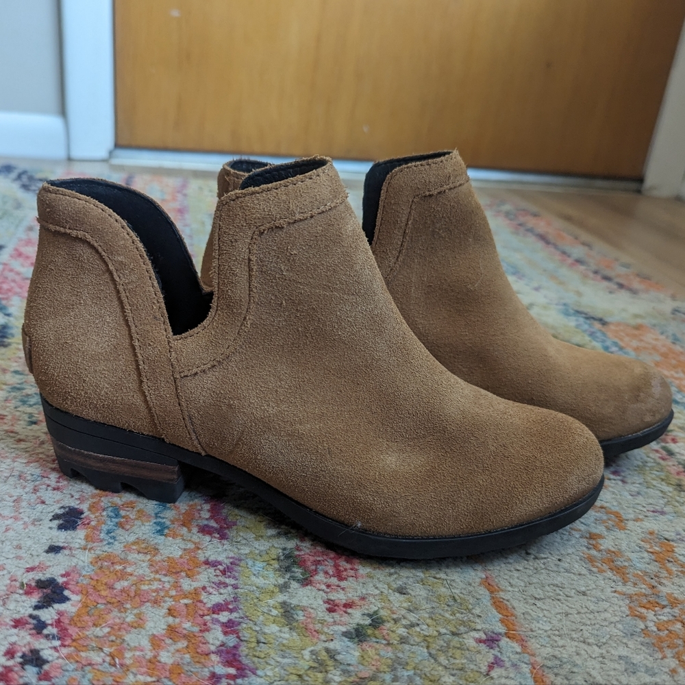 Sorel Lolla Suede Cut-out Bootie